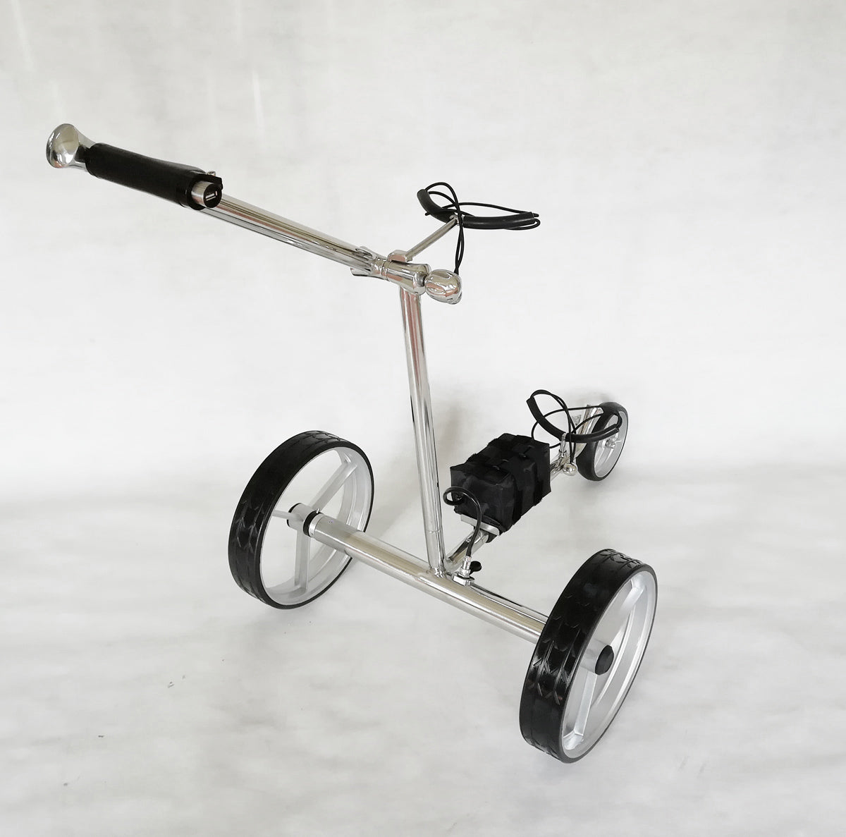 chariot de golf pour golf suisse en inox électrique PHENOM-1600