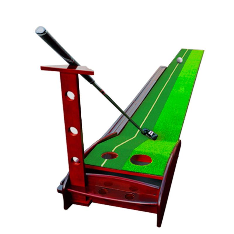 Stylish desk putting mat.